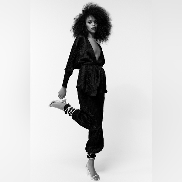 Brand new! Zara leather strap heels - Picture 3 of 12